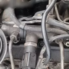 Audi A6 S6 C6 4F Впорскувальна рампа 059130089 00r001583