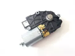 Мотор люка Nissan Qashqai 1731706A 02428857 1702679H