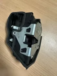 Замок задніх дверей BMW X5 E70 7229459 058102