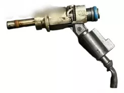 Паливний форсунка Audi A3 S3 A3 Sportback 8P 06D133036D 06E036C
