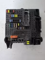 Рамка / модуль запобіжників Volvo XC90 30728512 28017881 05W361