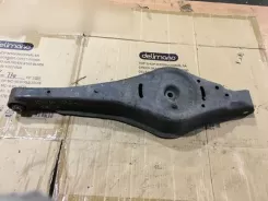 Volkswagen PASSAT B6 Задній верхній поперечний важіль 1K0505371