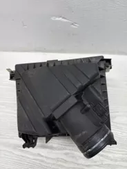 Корпус повітряного фільтра Toyota Avensis T270 10543510 1371 3465454