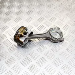 Audi A4 S4 B9 8W Поршень 04E198401D 06A107441