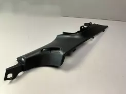 Кришка центральної стійки Tesla Model 3/C 108628500F 008378400 NX112921313400