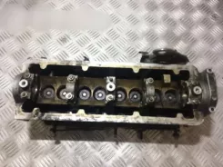 Головка двигуна Volkswagen Golf III 030103374m