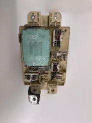 Блок запобіжників Toyota RAV 4 (XA10) / Комплектний 8264120190 0689001550