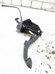 Педаль зчеплення Peugeot 3008 II 9676728880 1069E2D 96767288800