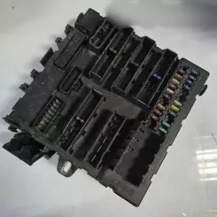 Opel Vectra C Frame / Модуль запобіжників 13170888 00276956 519064117