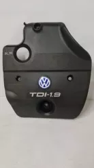 Volkswagen Golf IV Верхня кришка двигуна 038103935A