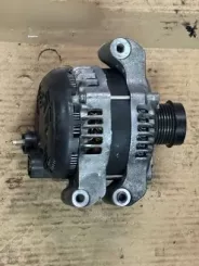 Alfa Romeo Giulia Генератор 670050552 1042110961
