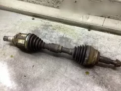 Toyota Avensis Verso Передній піввісь 00800081 04121613217